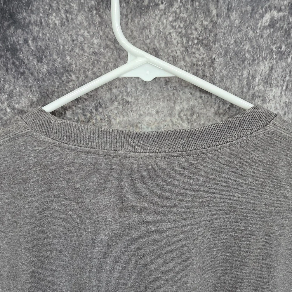 The North Face T Shirt Mens‎ Medium Gray Spell Out Logo Statement Hiking Casual